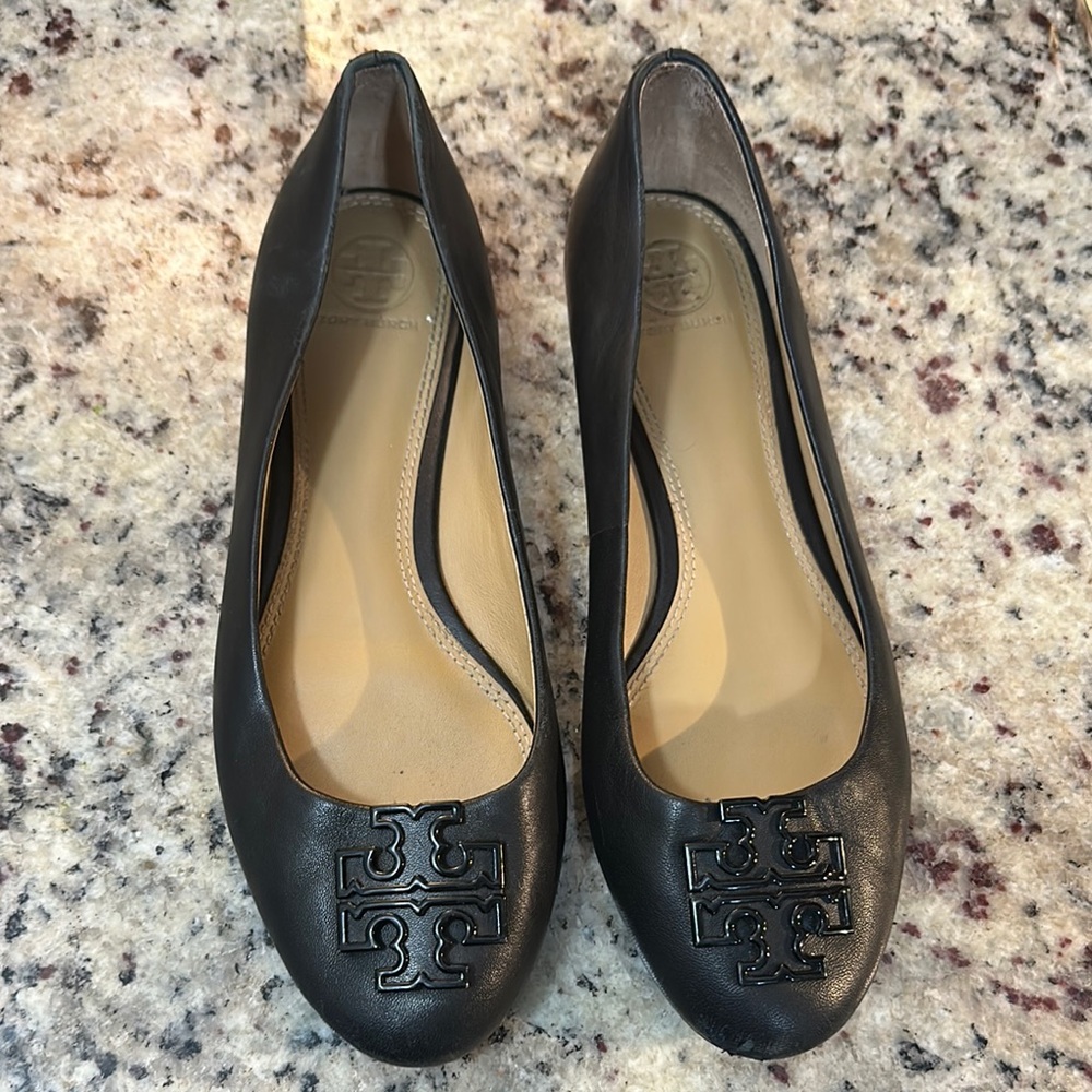 Tory Burch Lowell Black Leather Flats size 7